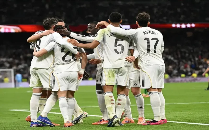 صحيفة آس: إدارة ريال مدريد تحسم قرارها بشأن رحيل أحد لاعبي الفريق